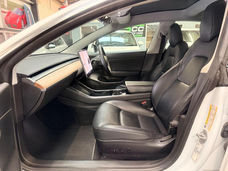 Tesla Model 3 view 4