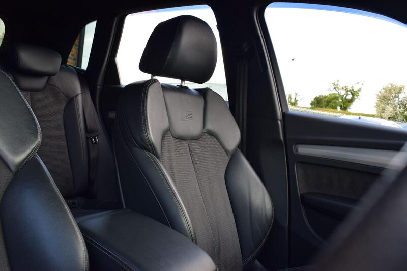 Audi Audi Q5 view 5