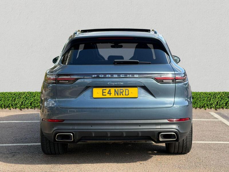 Porsche Cayenne view 6