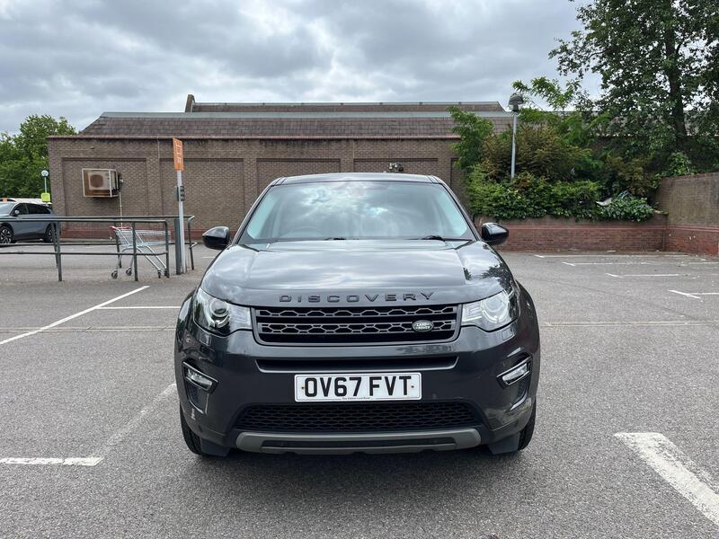 Land Rover Discovery Sport view 2