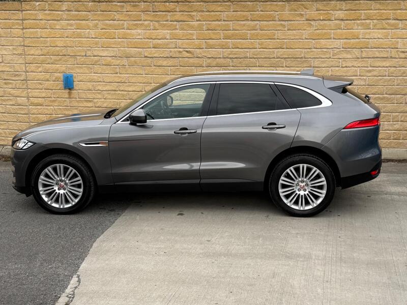 Jaguar F-Pace view 2