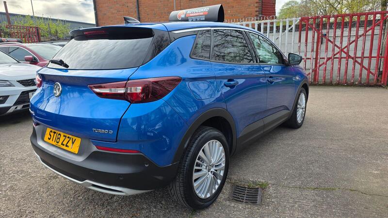 Vauxhall Grandland X view 3