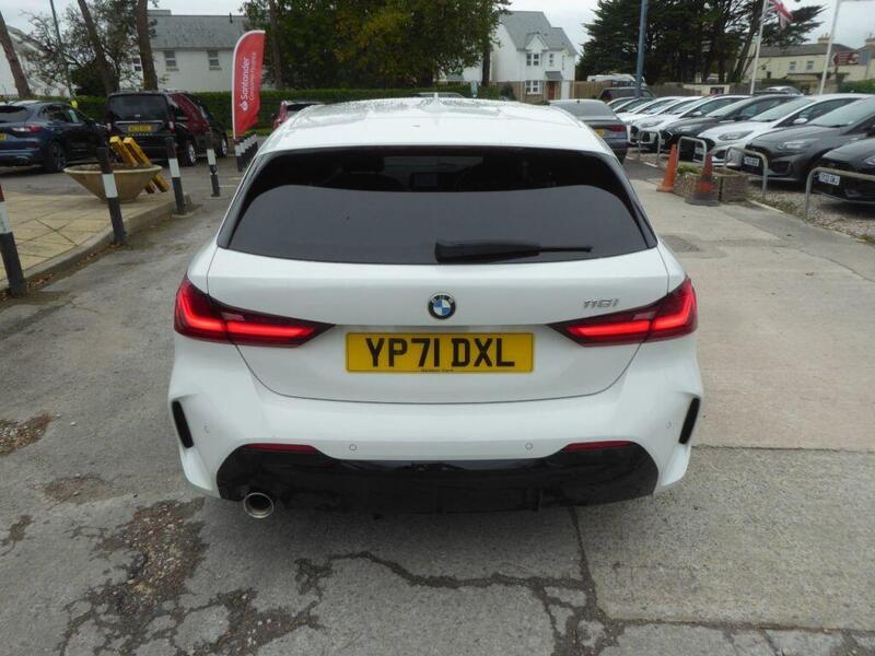 BMW 1 Series view 4