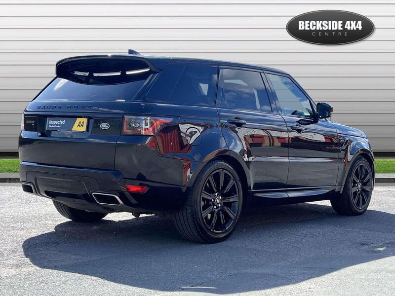 Land Rover Range Rover Sport view 3