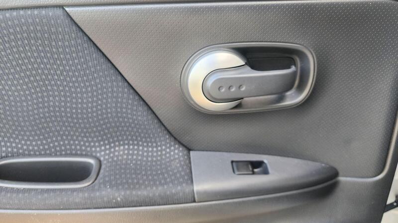 2010 Nissan Note — photo 29