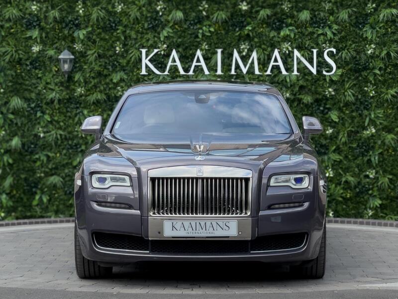 Rolls-Royce Ghost view 2