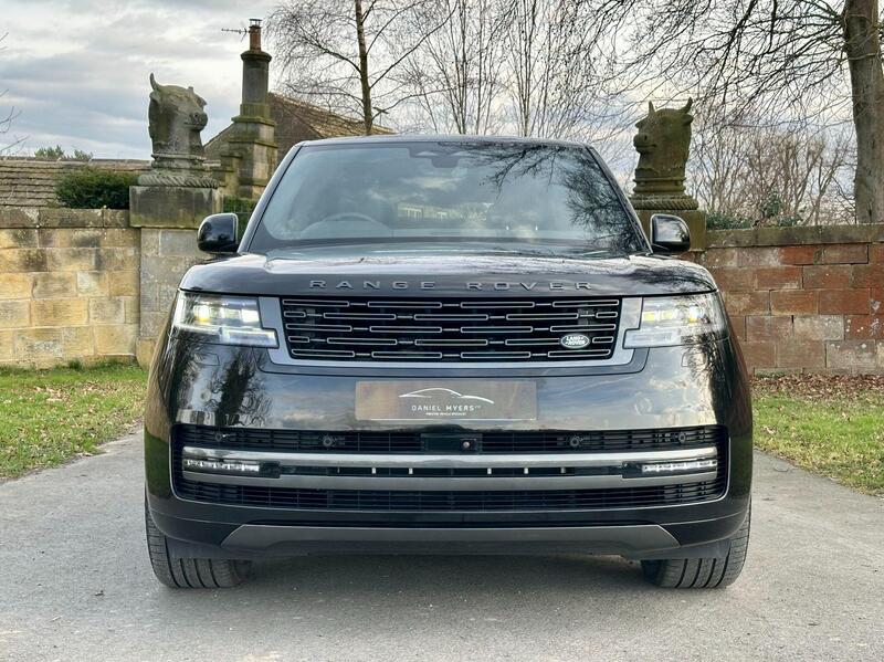 Land Rover Range Rover view 2