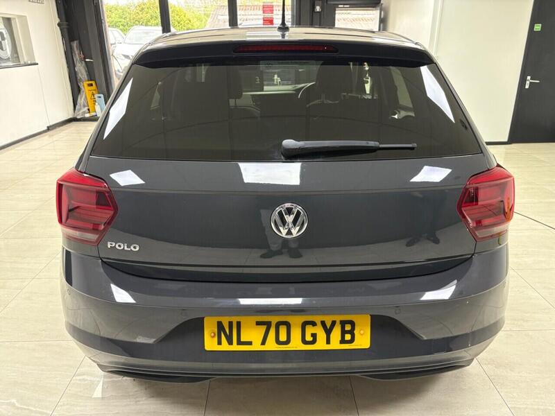 Volkswagen Polo view 4