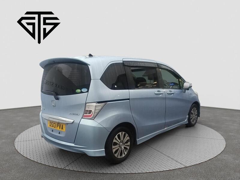 Honda Freed view 3