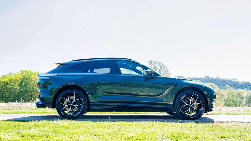 Aston Martin DBX view 4