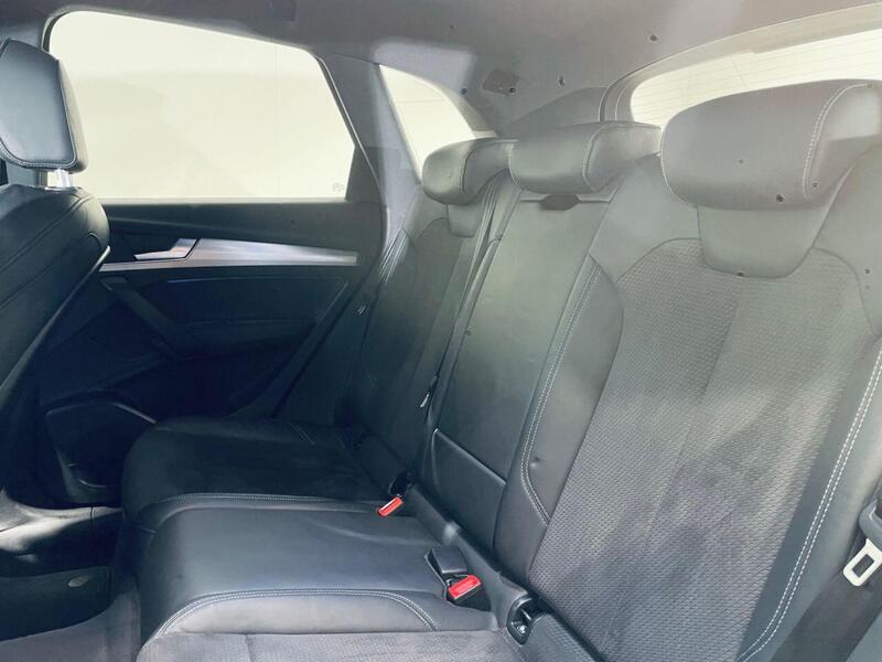 Audi Q5 view 6