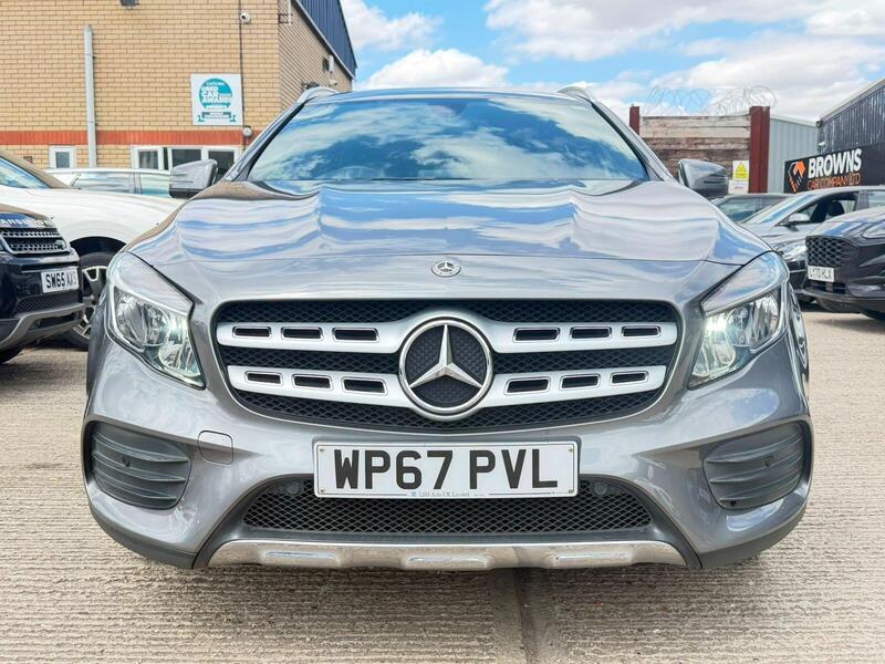 Mercedes-Benz Mercedes-Benz GLA view 2