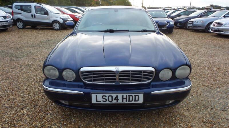 Jaguar XJ view 37