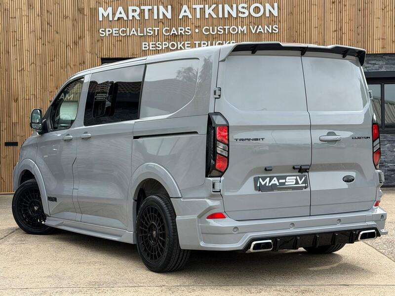 Ford Transit Custom view 2
