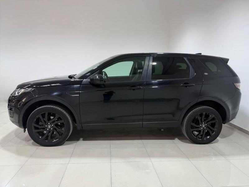 Land Rover Discovery Sport view 6