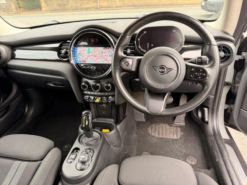 Mini Electric Hatch view 4