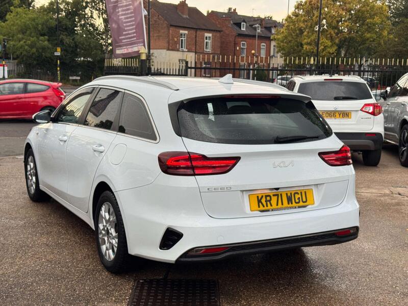 Kia Ceed view 5