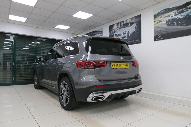 Mercedes-Benz Mercedes-Benz GLB view 4
