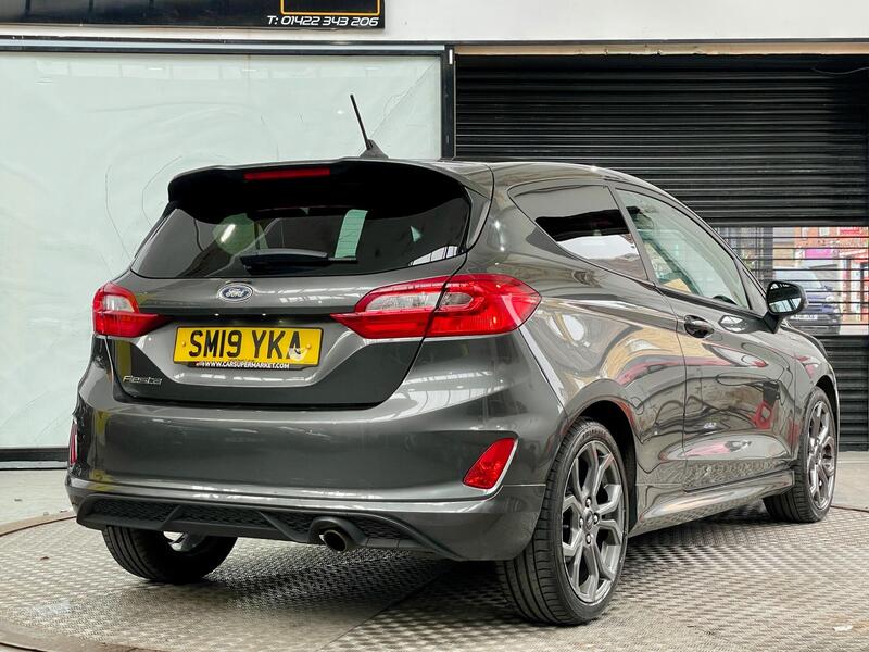 Ford Fiesta view 3