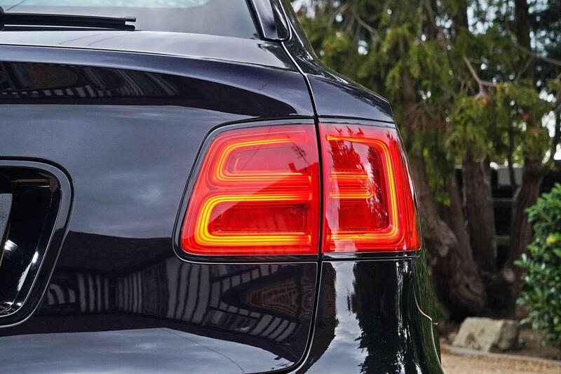 Bentley Bentayga view 5
