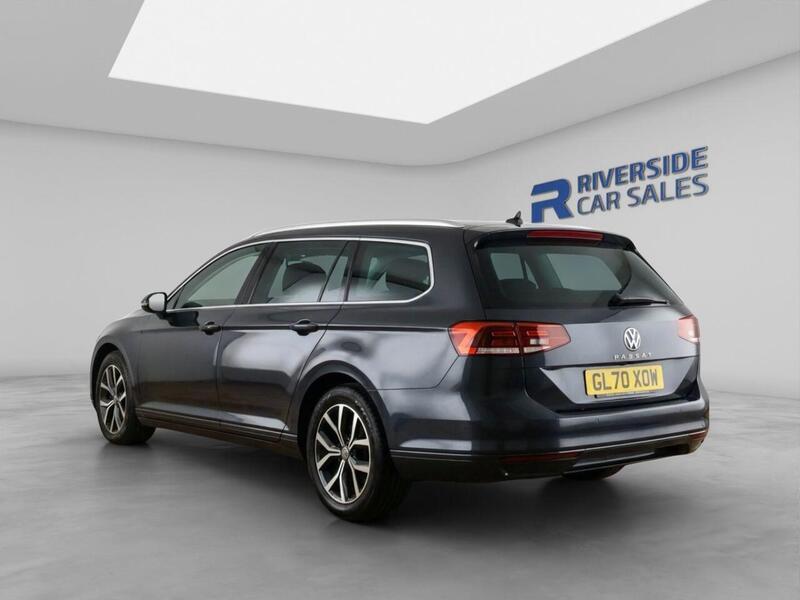 Volkswagen Passat view 5