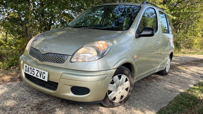 2005 Toyota Yaris Verso — photo 4