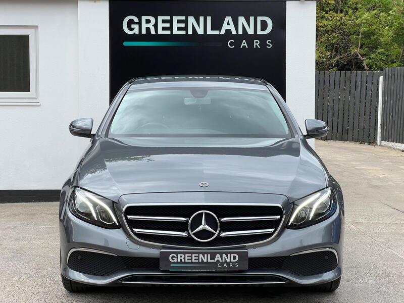 Mercedes-Benz E-Class view 3