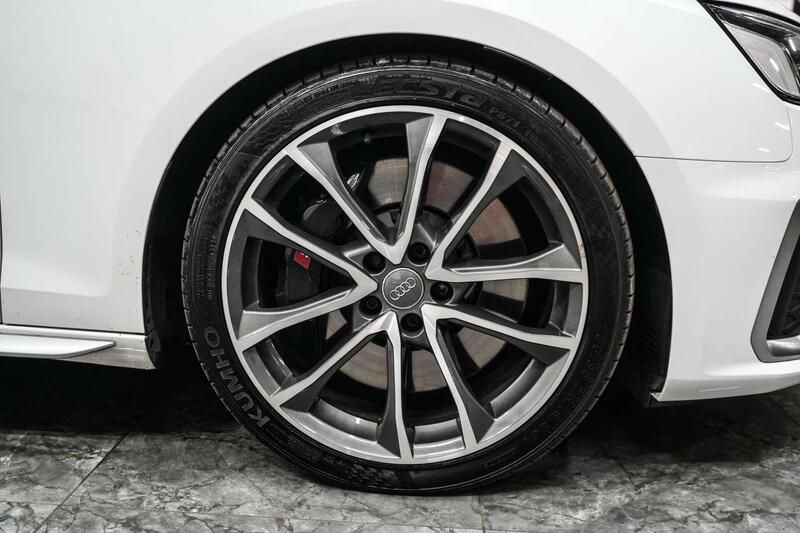 Audi Audi S4 view 7