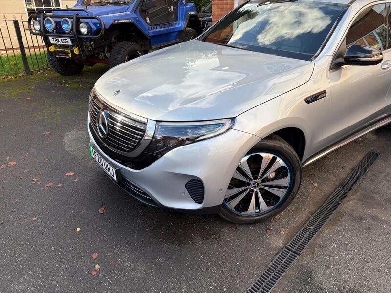 Mercedes-Benz Eqc view 4