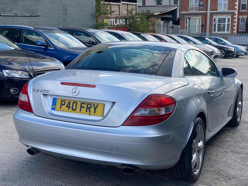 Mercedes-Benz SLK view 4
