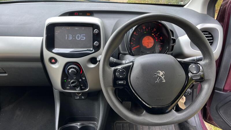 2017 Peugeot 108 — photo 24