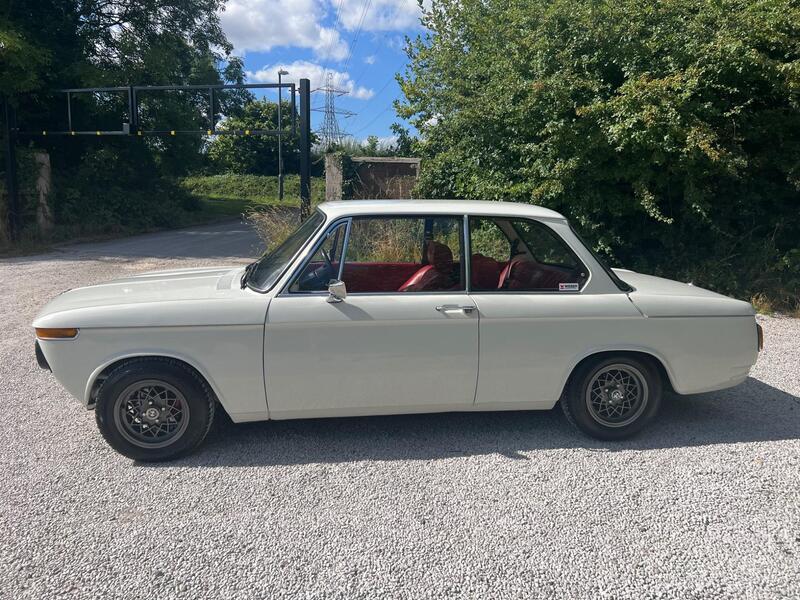 BMW 2002 view 6