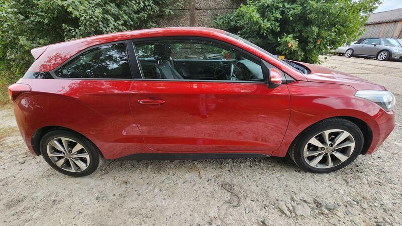 2015 Hyundai i20 — photo 14