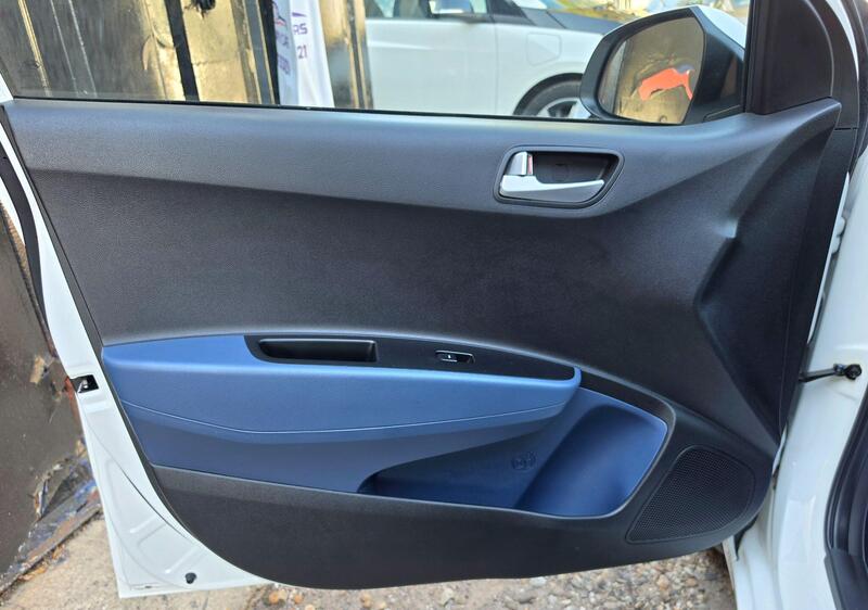 Hyundai i10 1.2 Premium SE Auto Euro 6 5dr thumbnail 16