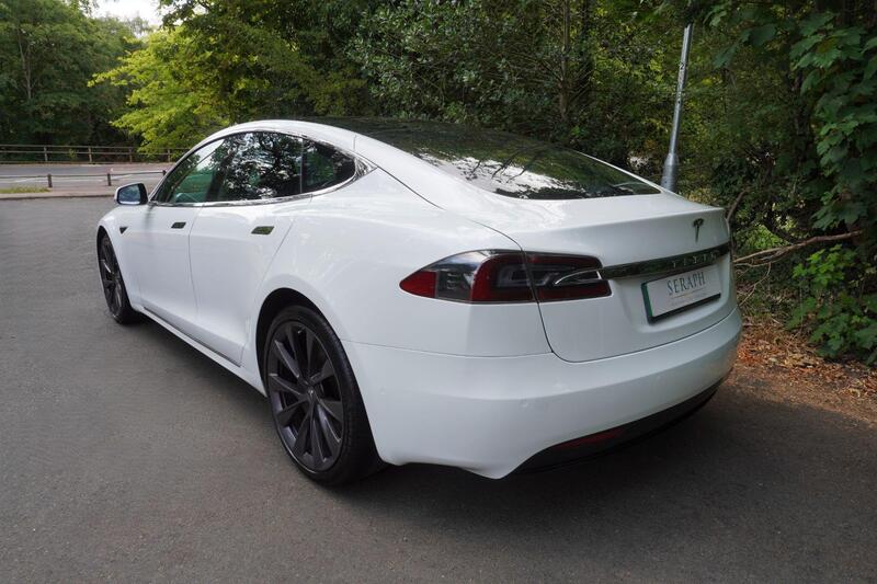 Tesla Model S view 4