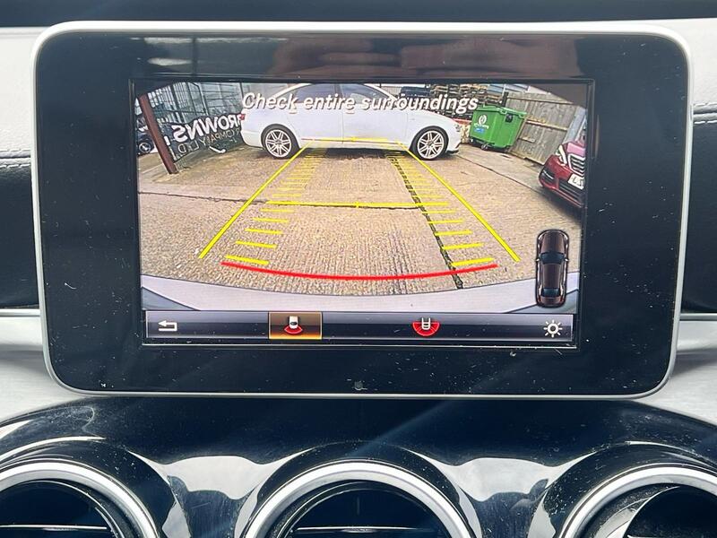 Mercedes-Benz C Class view 2