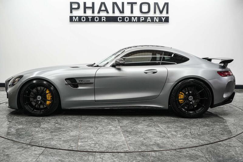 Mercedes-Benz Amg GT view 3