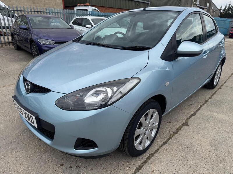 Mazda Mazda2 view 5