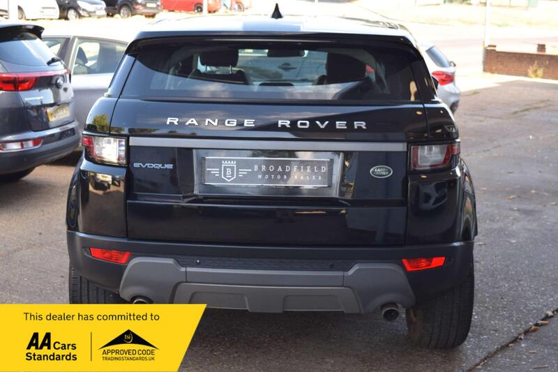 Land Rover Range Rover Evoque view 4