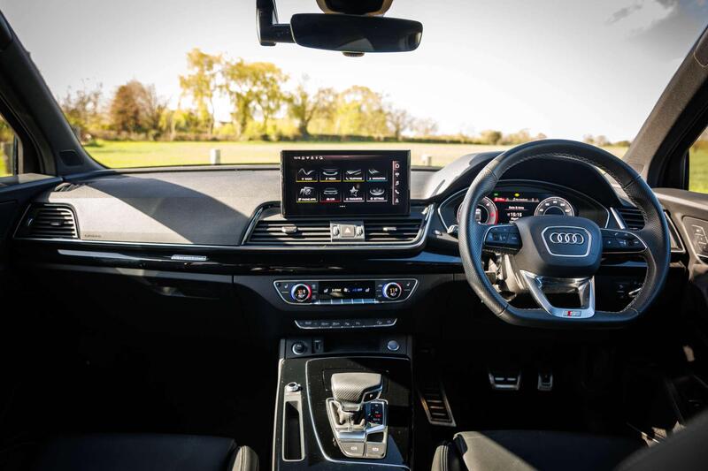 Audi Q5 view 2