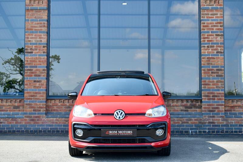 Volkswagen Up! view 4