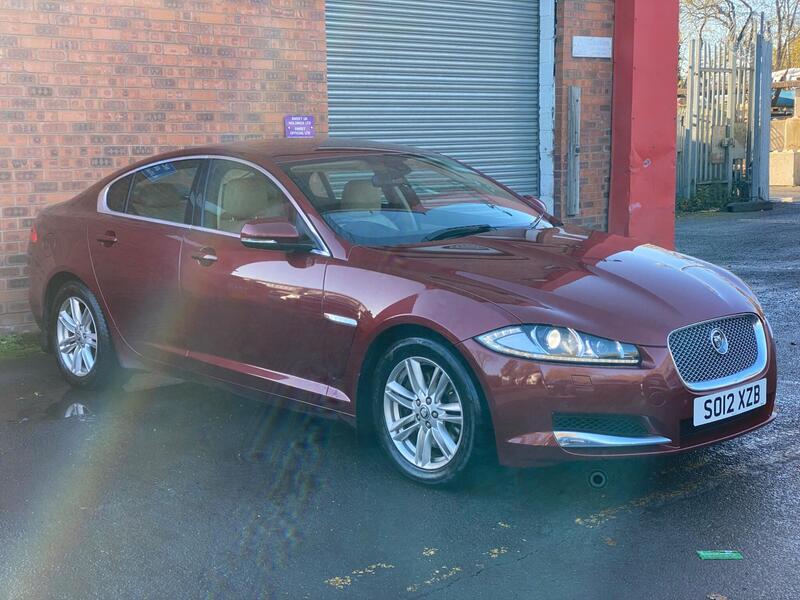 Jaguar XF view 4