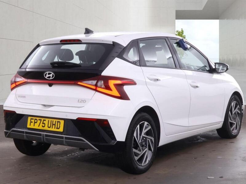 Hyundai i20 view 4