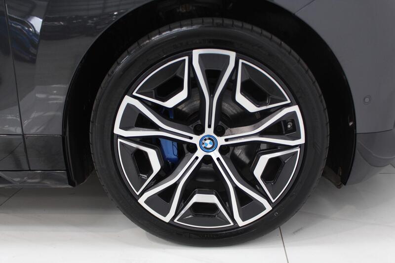 2022 BMW iX in Grey — image 38 of 90