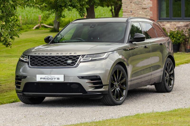Land Rover Range Rover Velar view 2