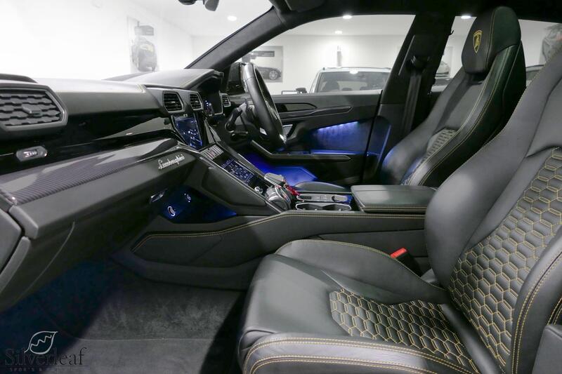 Lamborghini Urus view 5