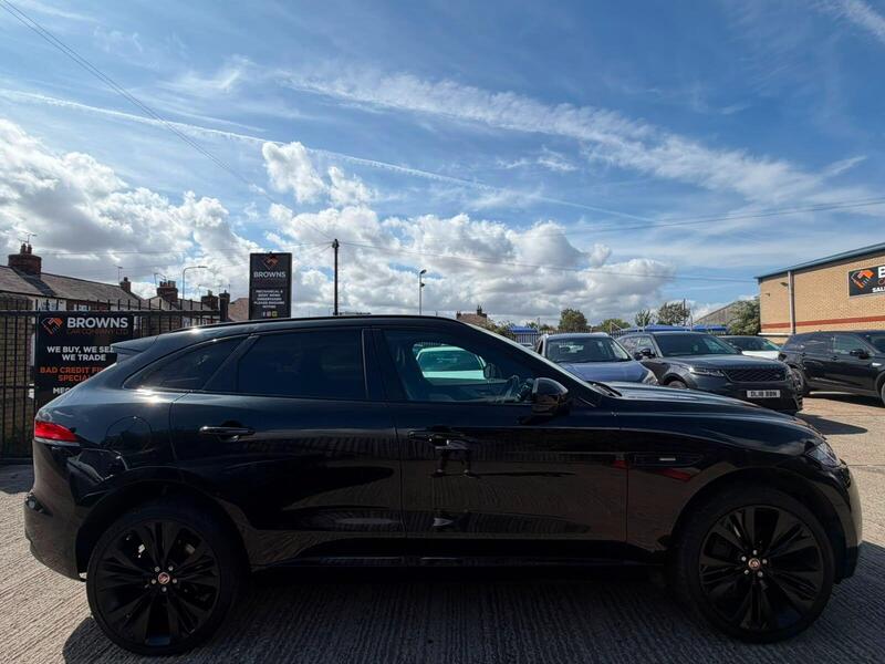Jaguar F-Pace view 6