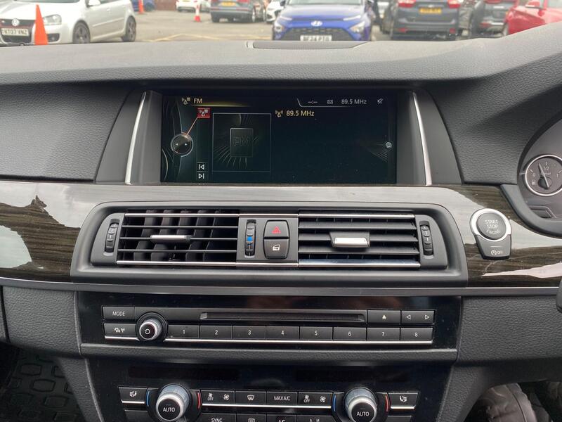 BMW 5 Series view 27