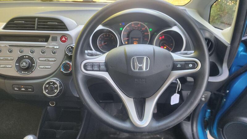 2010 Honda Jazz — photo 21