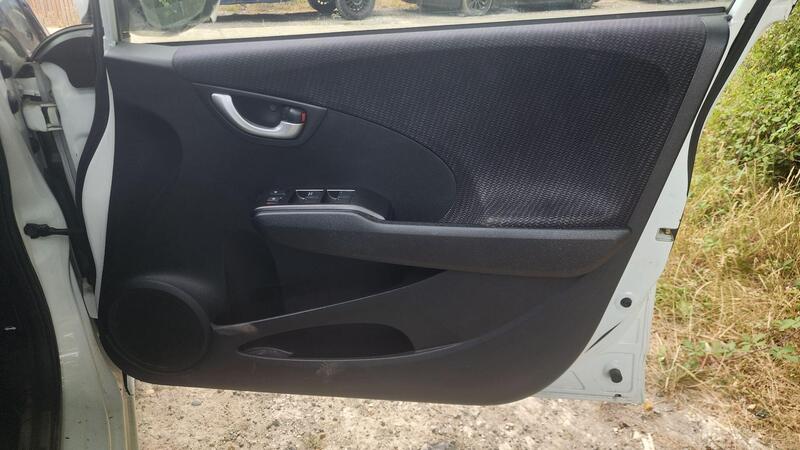 2014 Honda Jazz — photo 27